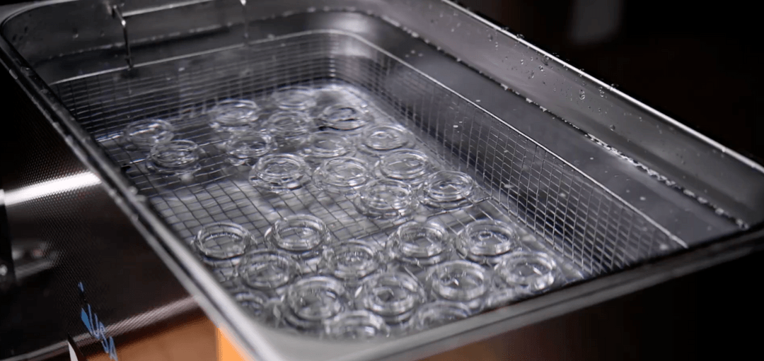 How to Properly Sanitize and Clean Concentrate Jars for Packaging
